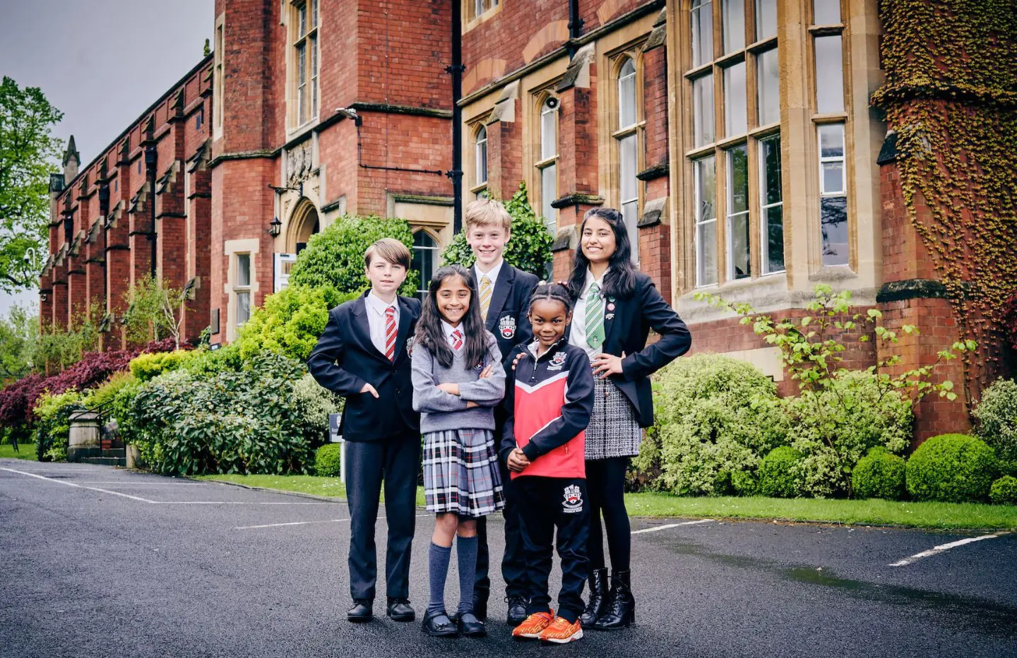 Wolverhampton Grammar School Students